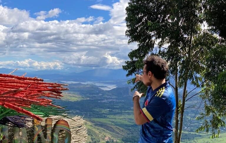 voyageombia.com