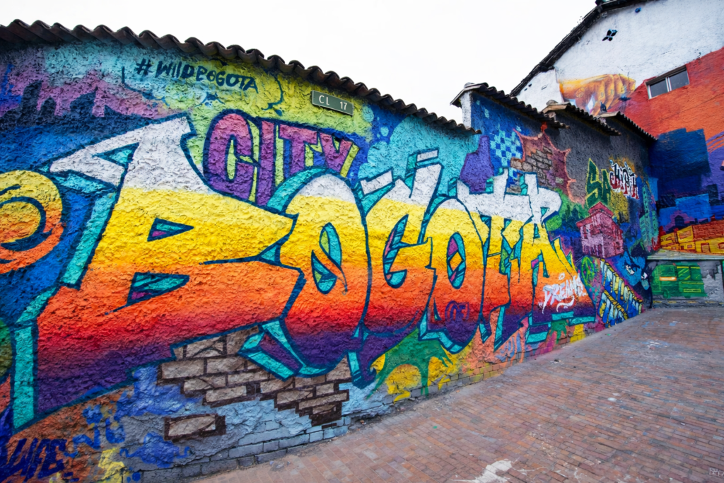 illustration réaliste d’une fresque de street art dans le quartier de la candelaria à bogota en colombie