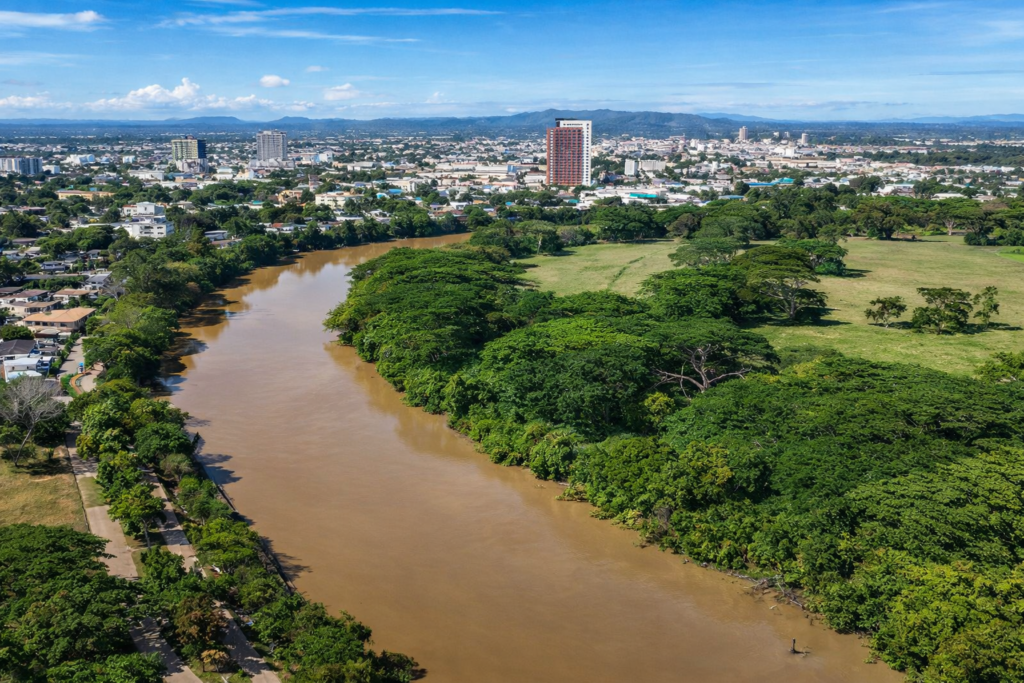Monteria Colombie fleuve Sinu vue aerienne ville